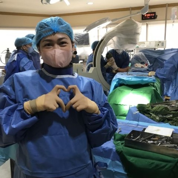 Meet your Posher, Girlie mae - Picture 1 of 1